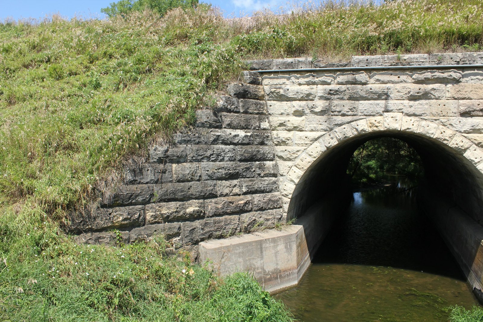 Southwest wing wall